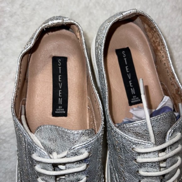 Steven by Steve Madden Allister Metallic Silver Lace Up Sneakers Size 9.5M - Picture 10 of 12